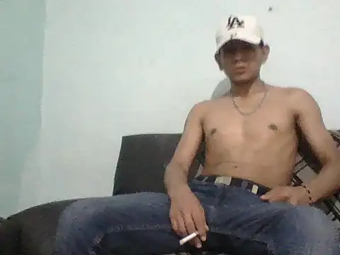 Snapshot of oiram27 chatting on September 24, 5:29 am oiram27 online show from September 24, 5:29 am