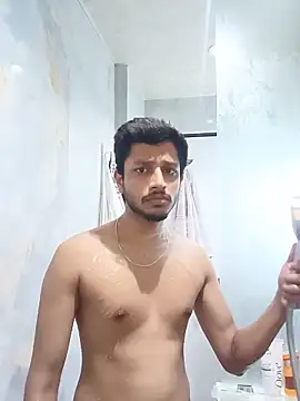 skinnyyyyyyyyy online show from June 15, 4:04 am