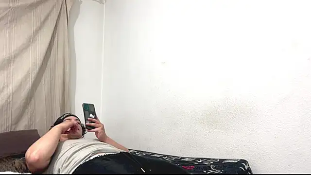 logan x3 online show from April 6, 4:46 am