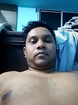 Snapshot of Sexyghsoh chatting on December 23, 6:05 pm Sexyghsoh online show from December 23, 6:05 pm
