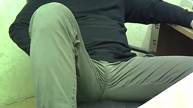 nikdov3 online show from March 11, 5:36 am