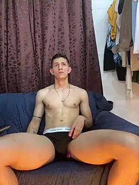 Snapshot of Bodyxx23 chatting on February 16, 11:59 pm Bodyxx23 online show from February 16, 11:59 pm