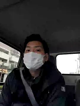 Snapshot of da--------i chatting on January 22, 12:27 am da--------i online show from January 22, 12:27 am