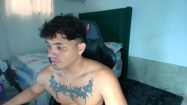 man dur07 online show from April 25, 9:45 pm