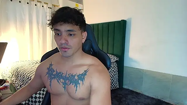 man dur07 online show from December 18, 9:11 pm