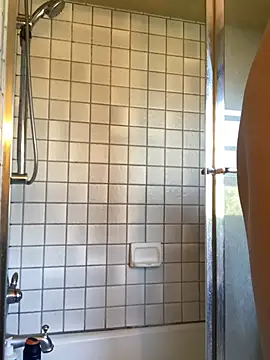 YourFavTwinkie online show from April 7, 12:32 am