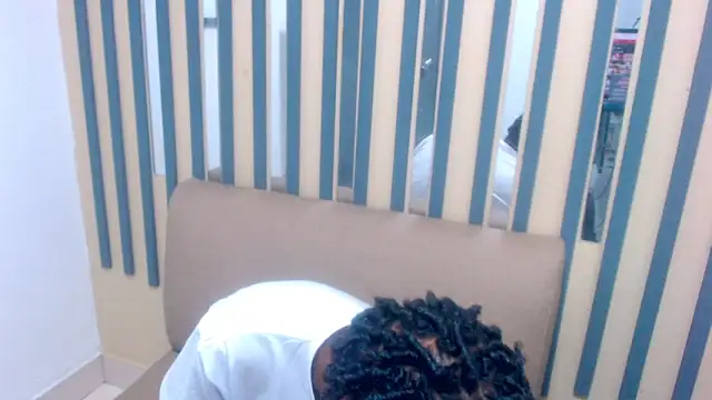 LarryCollin online show from December 8, 3:43 am