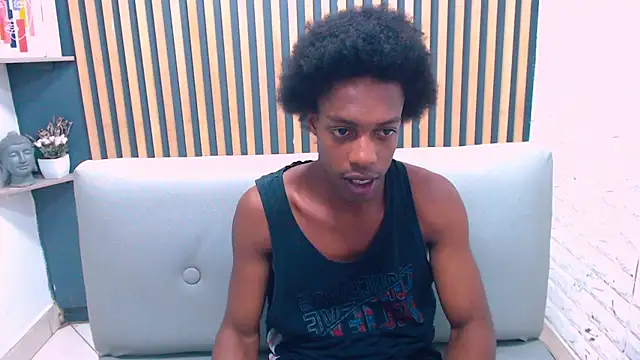LarryCollin online show from December 5, 11:51 pm