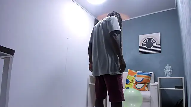 LarryCollin online show from January 8, 4:44 am