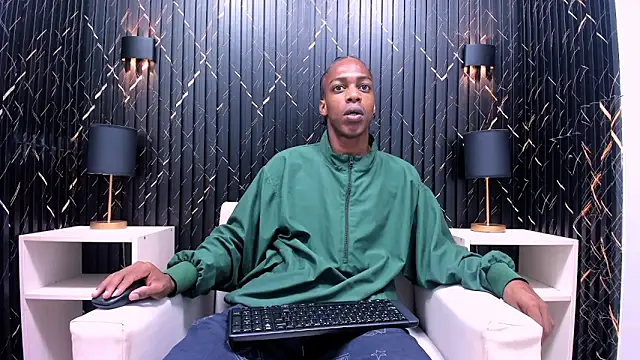 LarryCollin online show from February 18, 3:53 am