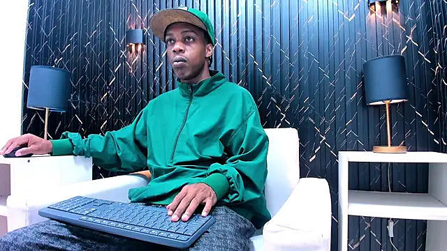 LarryCollin online show from February 26, 1:53 am
