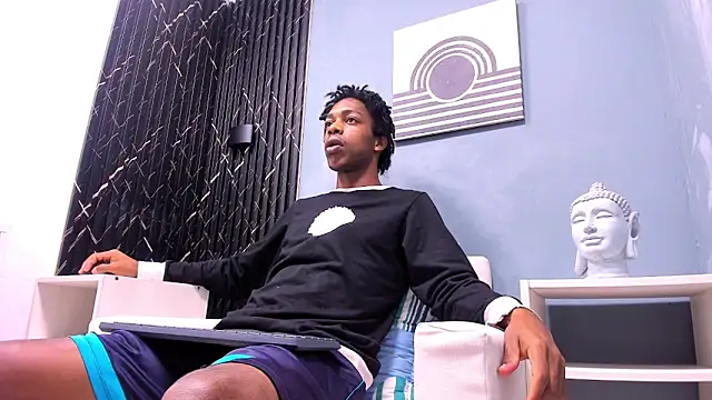 LarryCollin online show from December 15, 2:41 am