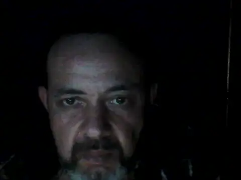 Snapshot of Leocesar37 chatting on September 17, 10:16 am Leocesar37 online show from September 17, 10:16 am