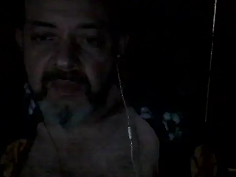 Snapshot of Leocesar37 chatting on September 19, 10:26 am Leocesar37 online show from September 19, 10:26 am