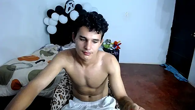 Snapshot of freddy_romas chatting on October 8, 3:55 am freddy romas online show from October 8, 3:55 am