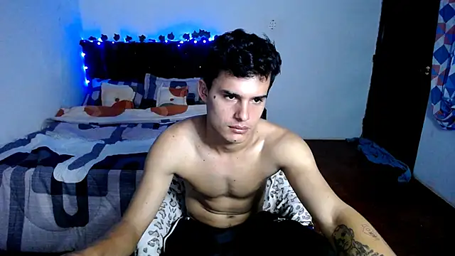 Snapshot of freddy_romas chatting on September 26, 12:19 am freddy romas online show from September 26, 12:19 am
