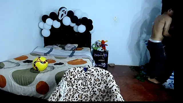 Snapshot of freddy_romas chatting on October 9, 4:06 am freddy romas online show from October 9, 4:06 am