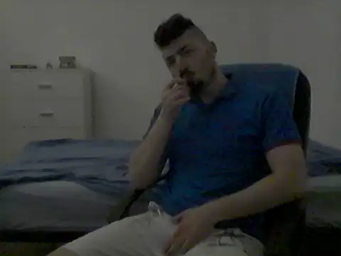 Snapshot of Hkl95555 chatting on September 29, 11:00 pm Hkl95555 online show from September 29, 11:00 pm