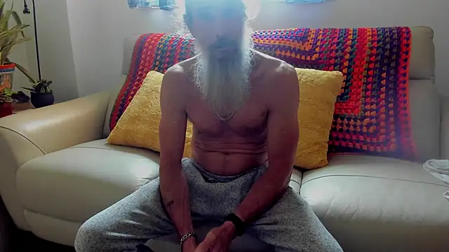 mindphu k online show from April 24, 6:10 pm