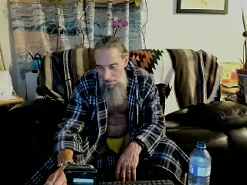 Snapshot of mindphu_k chatting on February 28, 2:31 am mindphu k online show from February 28, 2:31 am
