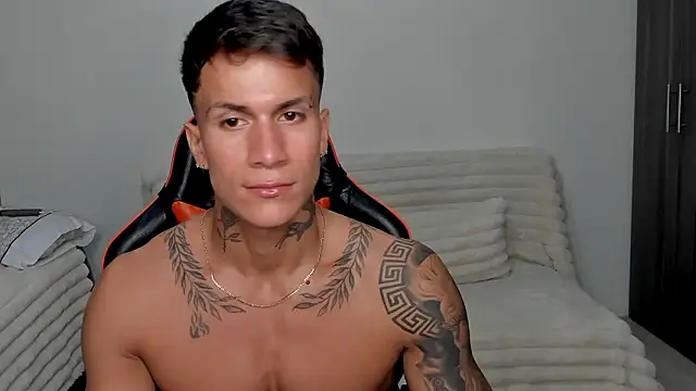 pettergrey1 online show from January 9, 12:16 am