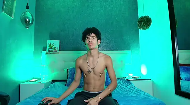 Snapshot of Erick_Zhimerman chatting on March 7, 3:40 am Erick Zhimerman online show from March 7, 3:40 am