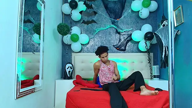 Snapshot of Erick_Zhimerman chatting on October 26, 4:25 am Erick Zhimerman online show from October 26, 4:25 am