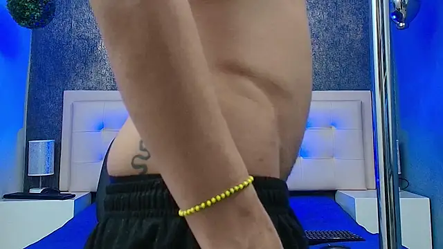 Erick Zhimerman online show from April 25, 1:41 pm