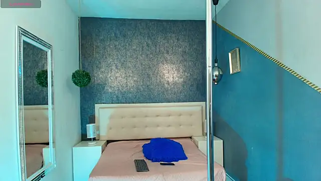 Snapshot of Erick_Zhimerman chatting on October 16, 4:09 am Erick Zhimerman online show from October 16, 4:09 am