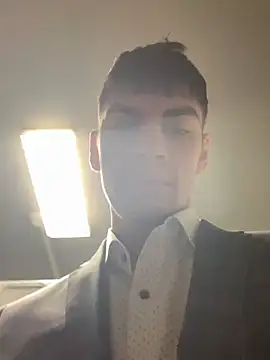 Magic Boy  online show from December 19, 4:23 am