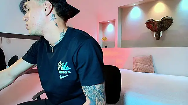 austin collinss online show from January 31, 2:15 am