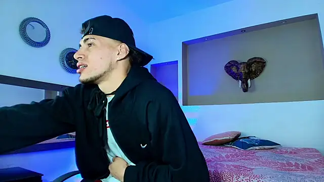 austin collinss online show from January 10, 2:35 am