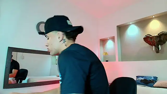 austin collinss online show from January 28, 2:11 am