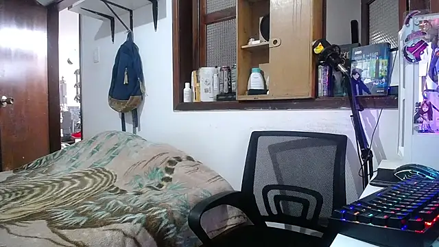 Snapshot of esjrobles chatting on February 23, 3:26 pm esjrobles online show from February 23, 3:26 pm