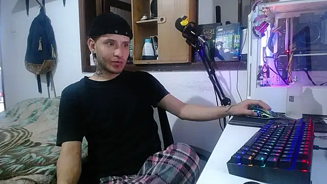Snapshot of esjrobles chatting on February 26, 8:09 pm esjrobles online show from February 26, 8:09 pm