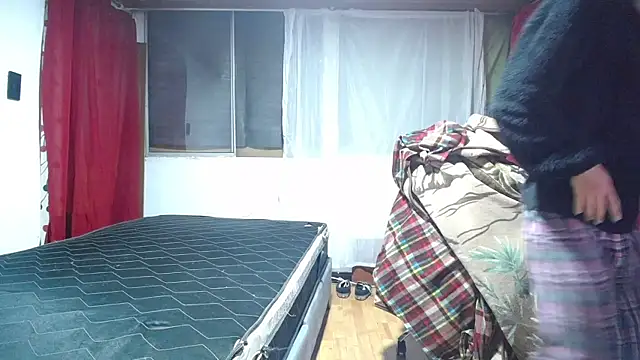 Snapshot of esjrobles chatting on March 10, 3:34 am esjrobles online show from March 10, 3:34 am