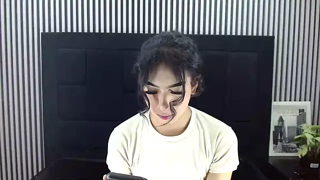 Snapshot of Eban_Dustan chatting on September 30, 4:40 am Eban Dustan online show from September 30, 4:40 am