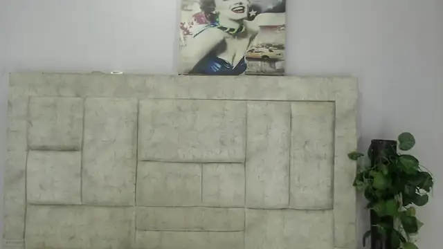 Snapshot of Eban_Dustan chatting on October 6, 6:12 pm Eban Dustan online show from October 6, 6:12 pm