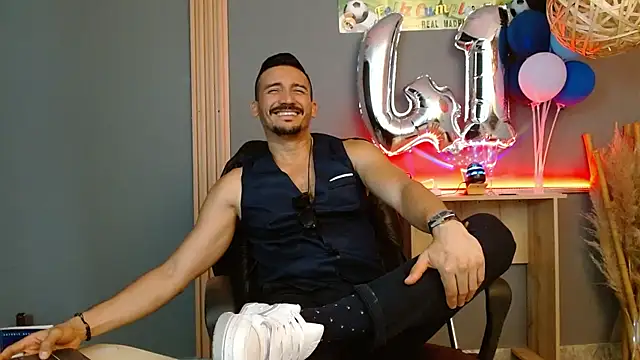 Reiko 85  online show from April 25, 7:44 pm