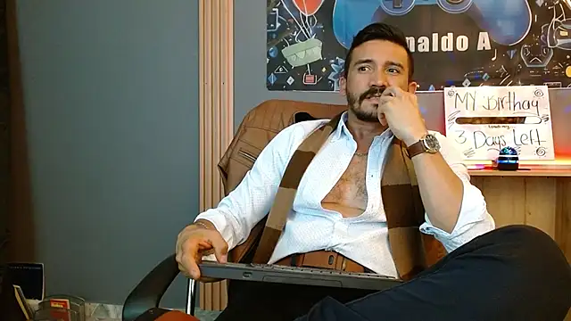 Reiko 85  online show from April 15, 7:58 pm