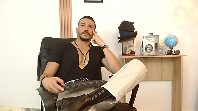 Snapshot of Reiko_85_ chatting on September 11, 3:00 pm Reiko 85 online show from September 11, 3:00 pm