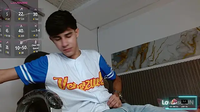 Dyla n18 online show from March 18, 8:12 pm