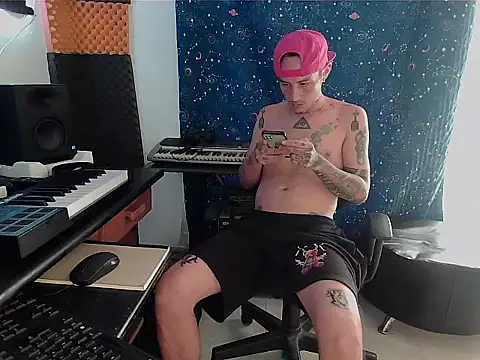 Snapshot of patrik_tattoo_ chatting on January 25, 5:51 pm patrik tattoo online show from January 25, 5:51 pm