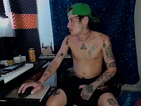 Snapshot of patrik_tattoo_ chatting on March 3, 4:12 am patrik tattoo online show from March 3, 4:12 am