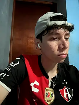 Snapshot of Omaaaaaaa00001 chatting on October 31, 6:44 pm Omaaaaaaa00001 online show from October 31, 6:44 pm