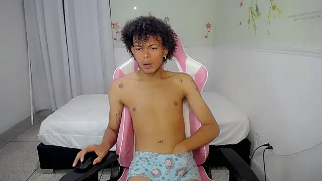 rose Skinny  online show from December 21, 4:37 pm