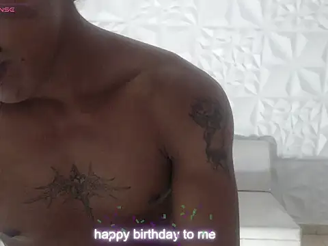 mau elixxx online show from February 6, 5:10 pm