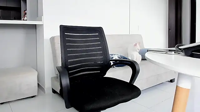 JuanDiegoKing online show from October 20, 8:57 pm