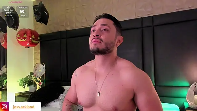 Snapshot of JossAckland chatting on October 28, 7:49 pm JossAckland online show from October 28, 7:49 pm