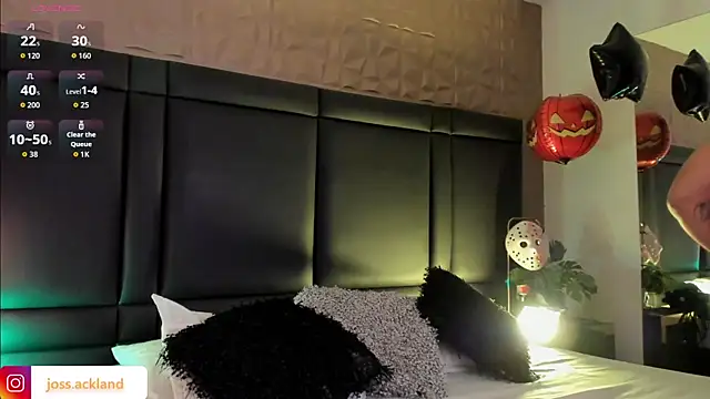 Snapshot of JossAckland chatting on October 31, 8:01 pm JossAckland online show from October 31, 8:01 pm